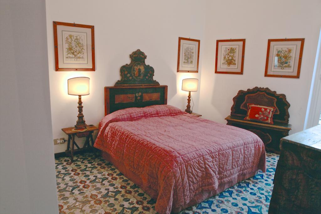 Domus Antonella A Trastevere Róma Szoba fotó